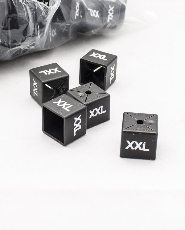Size tag, square in black. Choose size