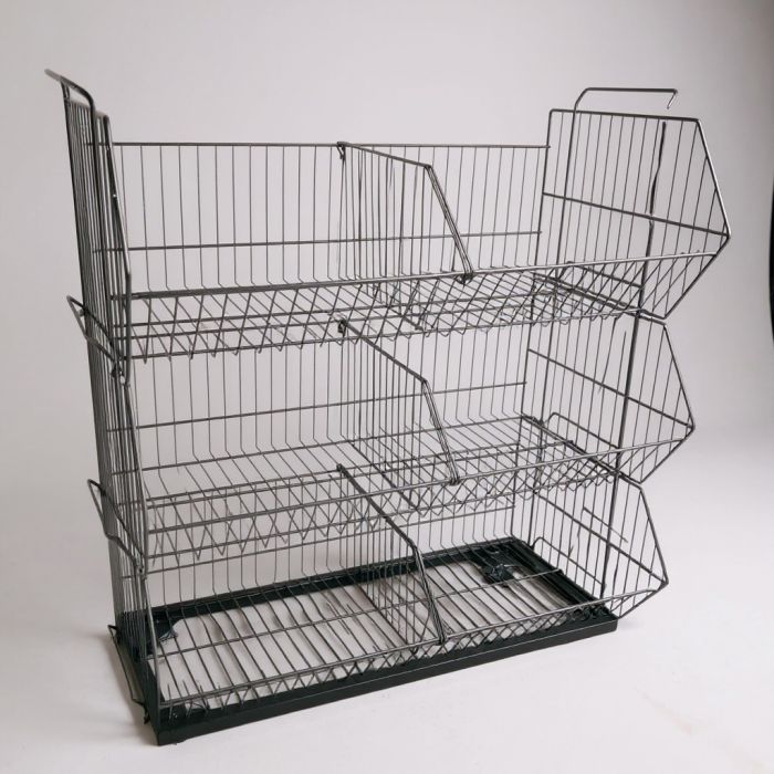 Stacking basket with 3 baskets and wheels. 81 x 43 x H100 cm.