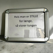 Vægramme, A4. Aluminium med blanke hjørner.