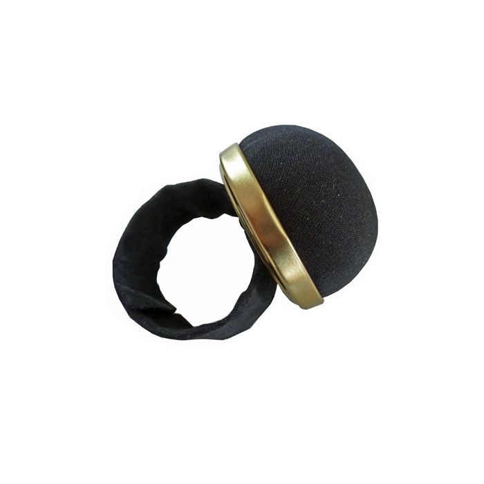 Neuletelintin käsivarren kyynärpäälle. Musta