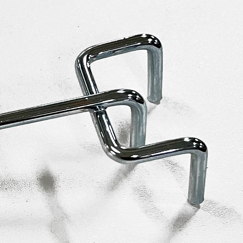 Tuotekoukkuja, 6 mm koristeputkelle, sinkitty, 10 cm. Ø 6mm. Haarukkakoukku