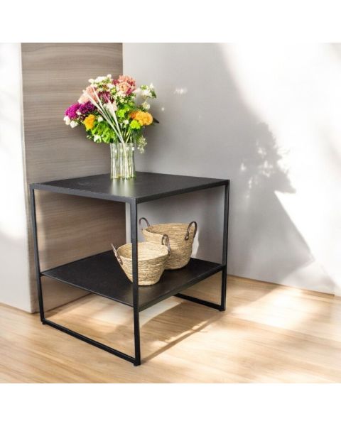 HAPPY! Oplægsbord med sorte melaminplader. B74 x D74 X H82 cm.