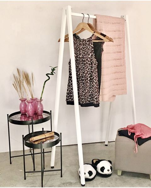 Bøjlestativ, v-formet, hvid, B75 x D42 x H142 cm