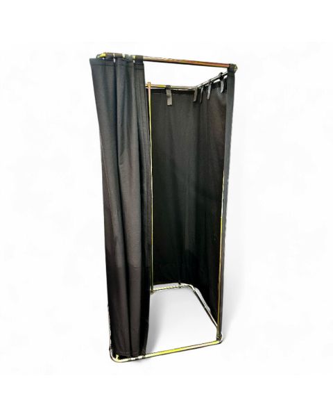 Mobilt prøverum. Inkl. Sort forhæng