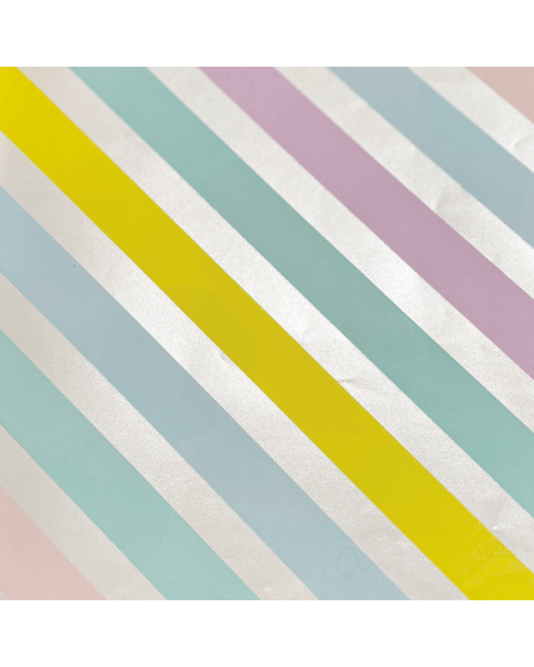Gavepapir B 50 cm. Stribet pastel, coated papir. 100 mtr.