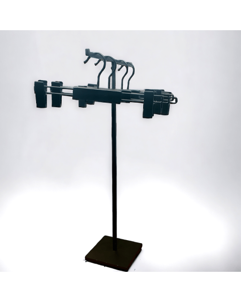 T-display - Højdejusterbar. Sort. H43-81 cm. Firkantet fod - smykkedisplay