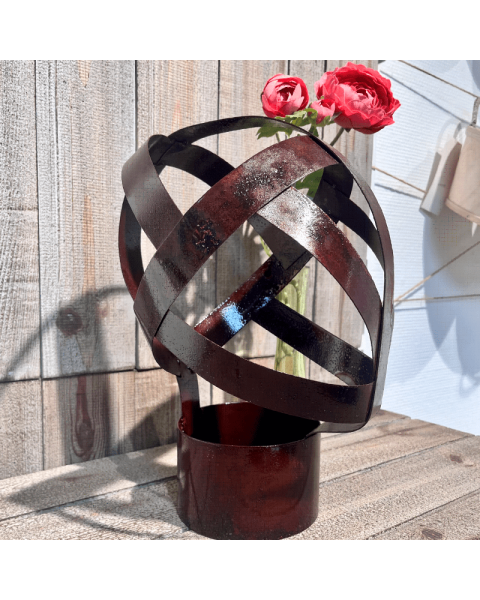 Hoved display i metal.  63 x H 31 cm. Rust look