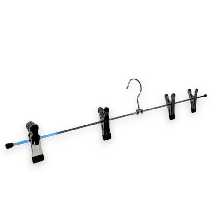 Store metal klemmebøjle - bredde 60 cm

Denne robuste metalbøjle har en bredde på 60 cm og er udstyret med 4 kraftige klemmer, hver med en bredde på 7 cm.
