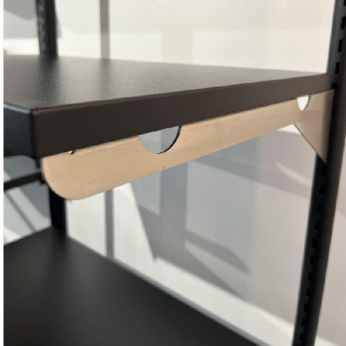 Hyldeknægt - højre. 37 cm. Børstet satin. B-MT