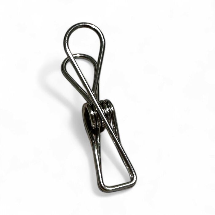 Metalclips i stål, H 5,7 cm. Pakket med 10 stk. Pris er for 1 stk.