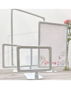 Skilteholder i plast på indstikplade - grå