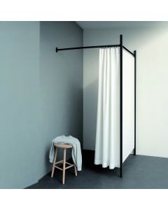 1-sidet prøverum. Sæt med sort stel og forhæng. ( B 100 x D 100 x H 210 cm.) - Vælg farve på forhæng